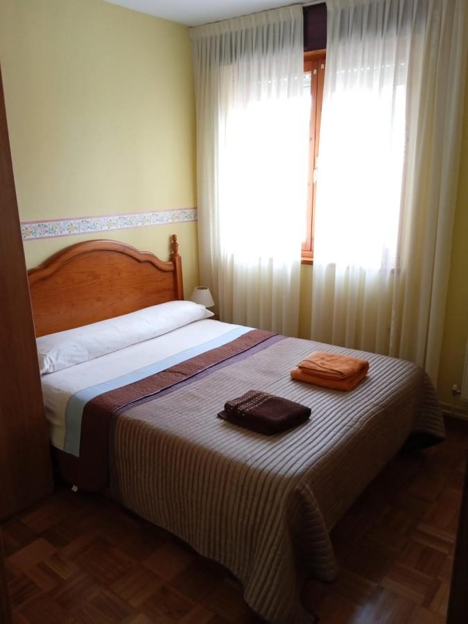 Casa Montse-Izquierda Apartment โคลอมเบรส ภายนอก รูปภาพ
